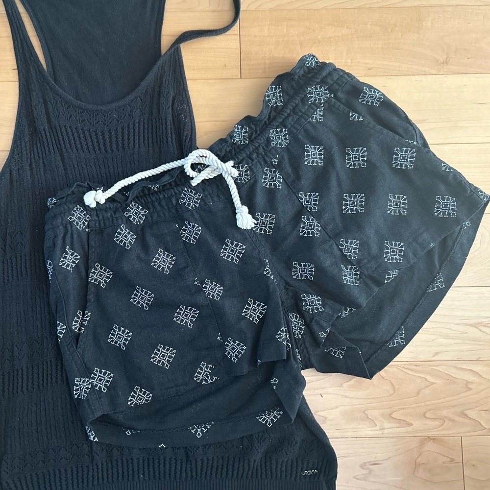 Roxy Black and White Patterned Women Shorts